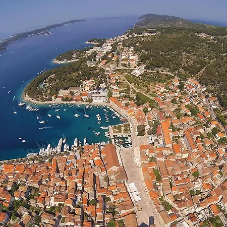 Dom wakacyjny Awesome In Jelsa (Hvar)