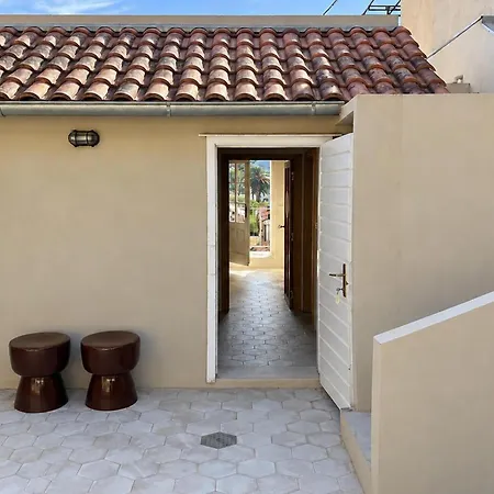 Beautiful Home In Jelsa With Private Swimming Pool, Can Be Inside Or Outside Dom wakacyjny